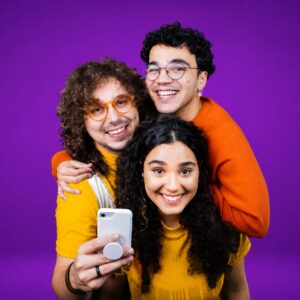 Na Flamus, Cainã, Cauê e Ynaê poderão mostrar materiais que nem sempre encontram espaço nas redes sociais abertas.