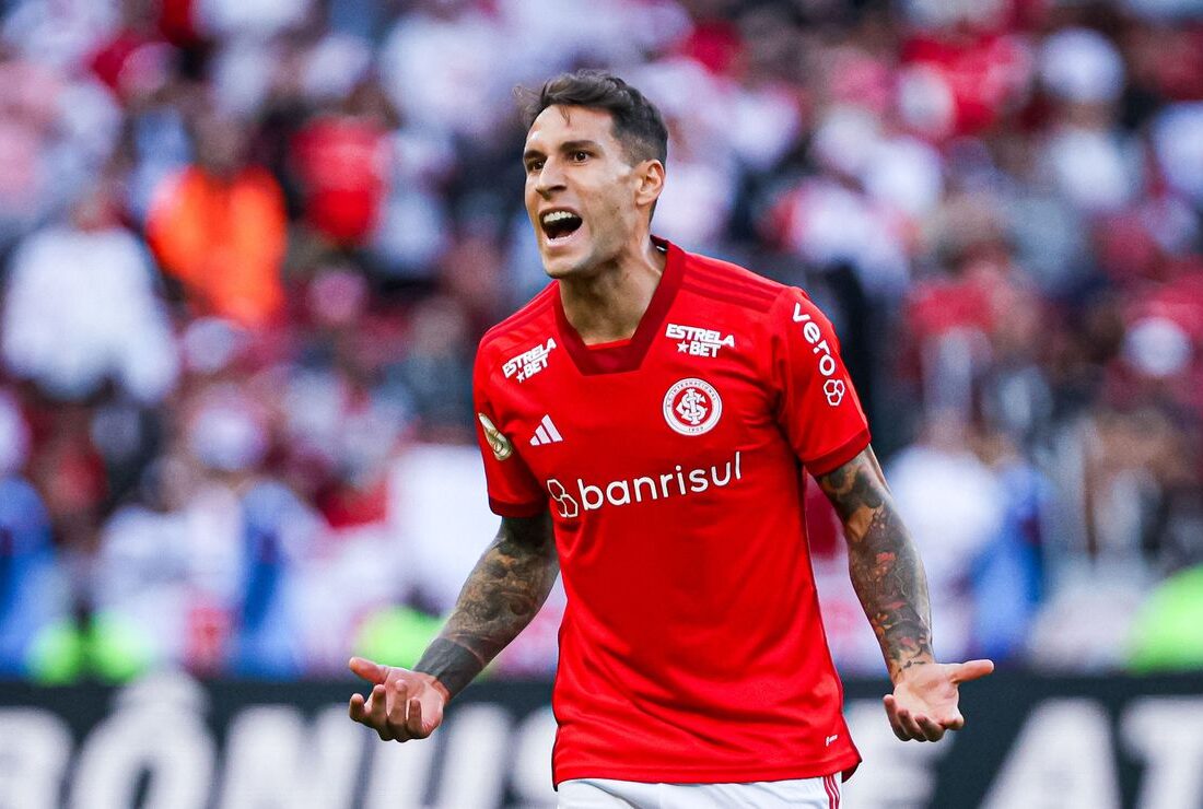Hugo Mallo em ação pelo Internacional
