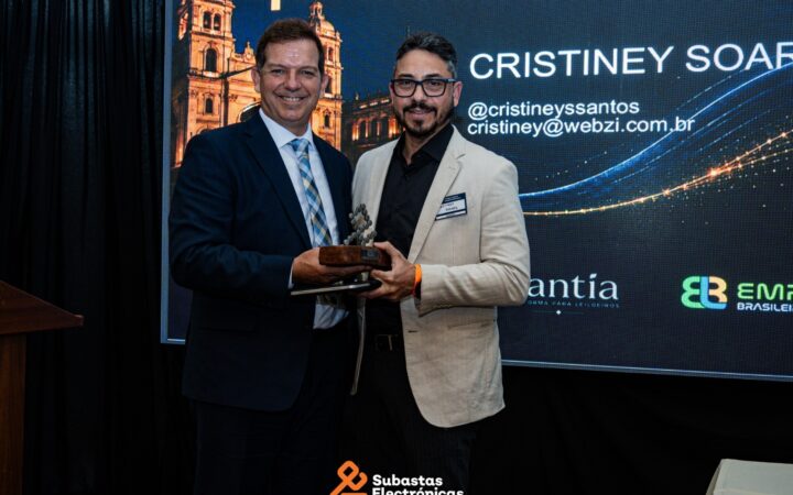 Cristiney Soares é empresário, escritor e especialista em gestão de veículos removidos, pátios, tecnologia e leilões.