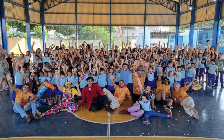 Ao completar 10 anos, o projeto levou oficinas e um espetáculo interativo às unidades de ensino.